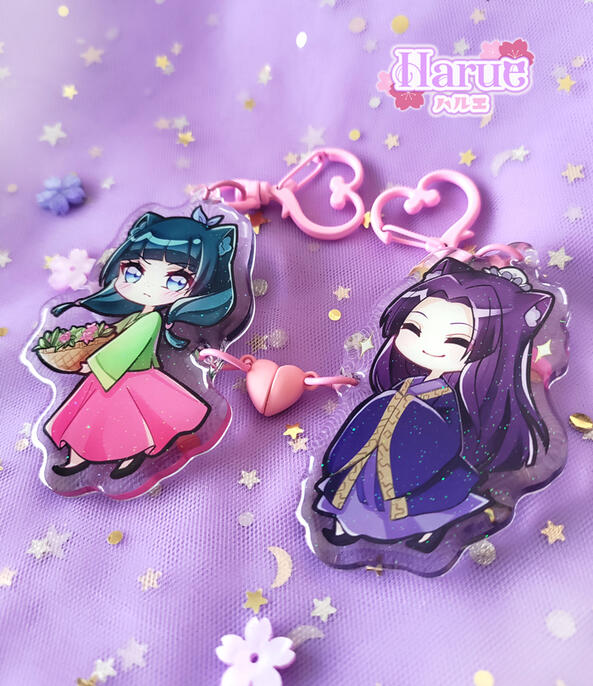 Keychains with a magnetic heart that unifies them